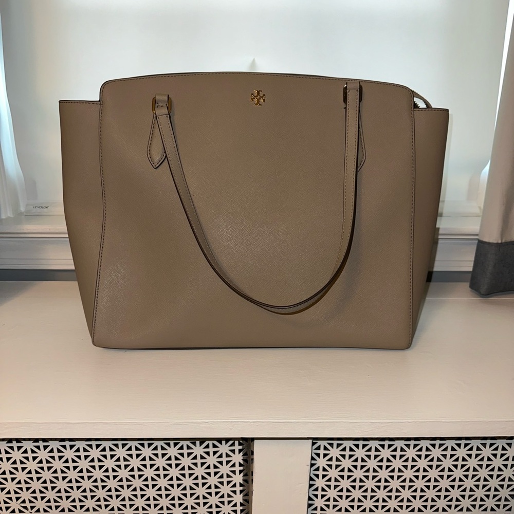 Tory Burch Robinson Tote